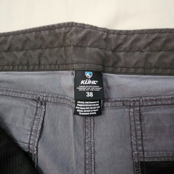 Kuhl Ambush Cargo Shorts, Size 38W x 12L - Picture 2 of 2